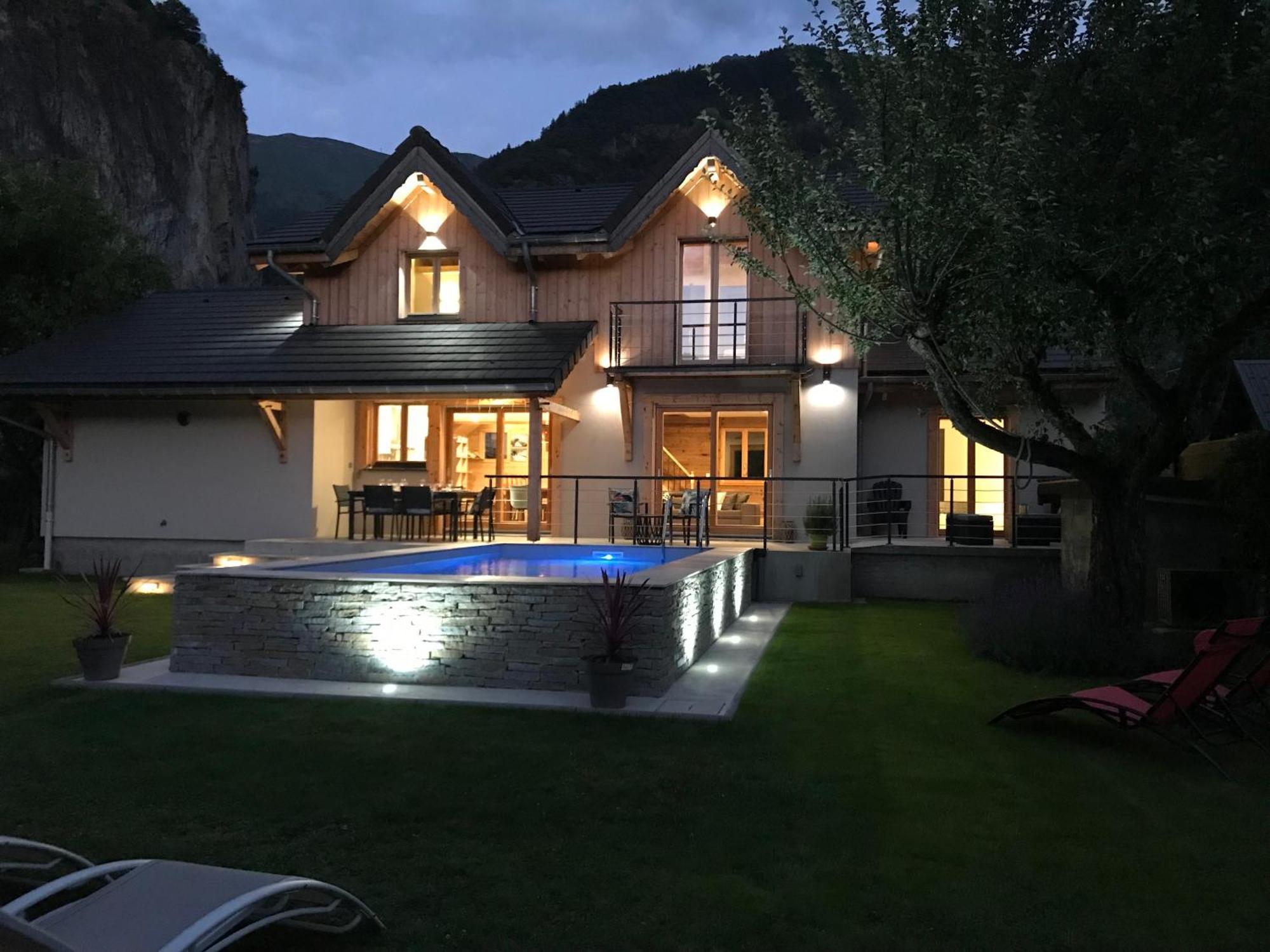 Chalet Barbara With Swimming Pool In The Heart Of Oisans Le Bourg-dʼOisans Exteriör bild